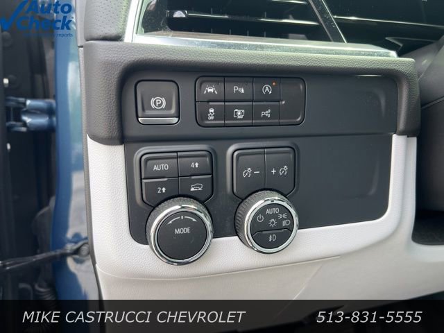 Used 2025 Chevrolet Suburban Premier AWD/4WD image 11