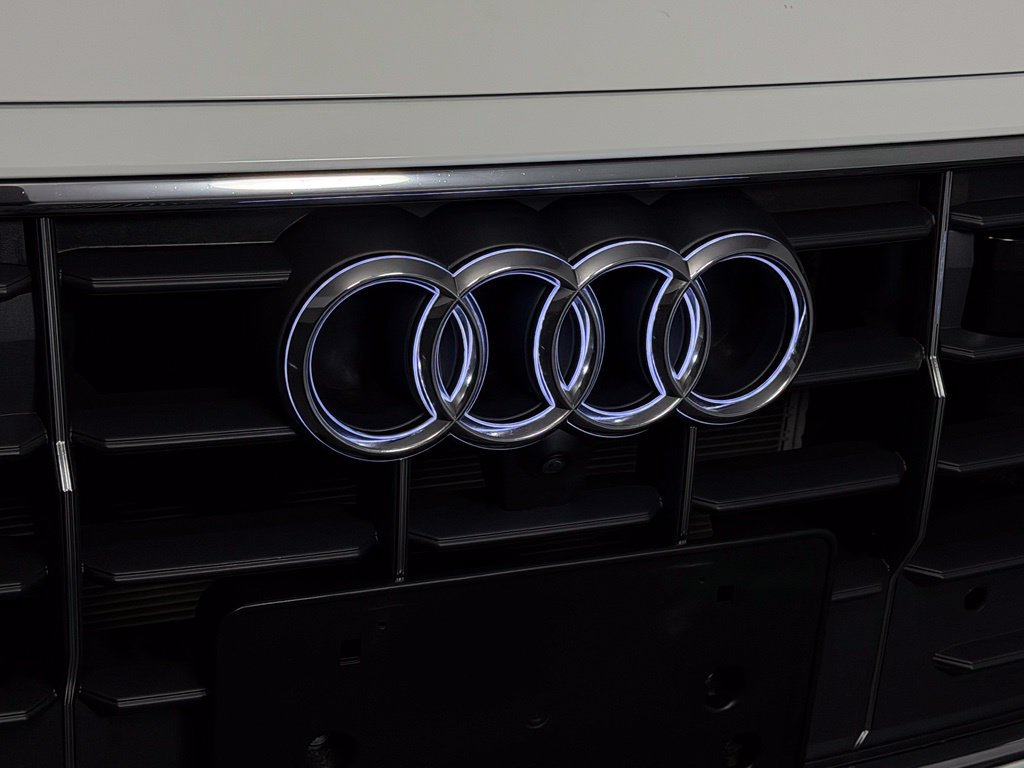 Used 2023 Audi Q8 Premium w/ Convenience Package AWD/4WD image 13