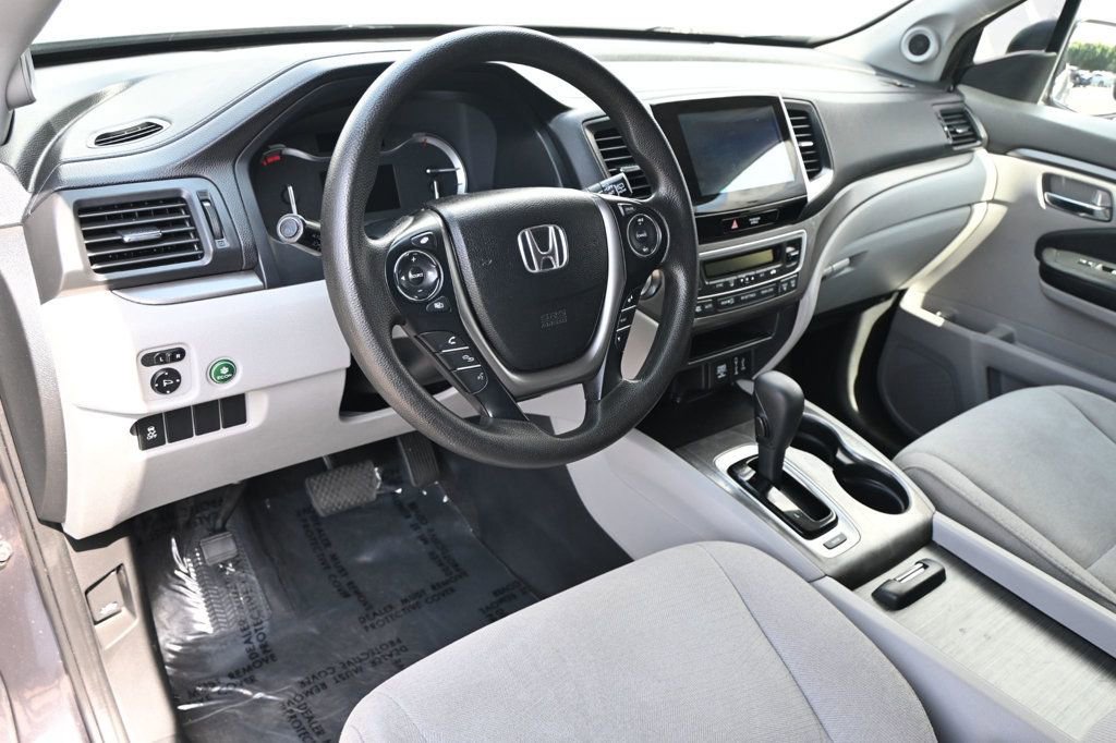 Used 2017 Honda Pilot EX image 7