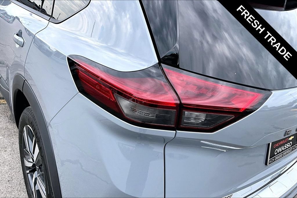 Used 2024 Nissan Rogue SL w/ SL Premium Package FWD image 22