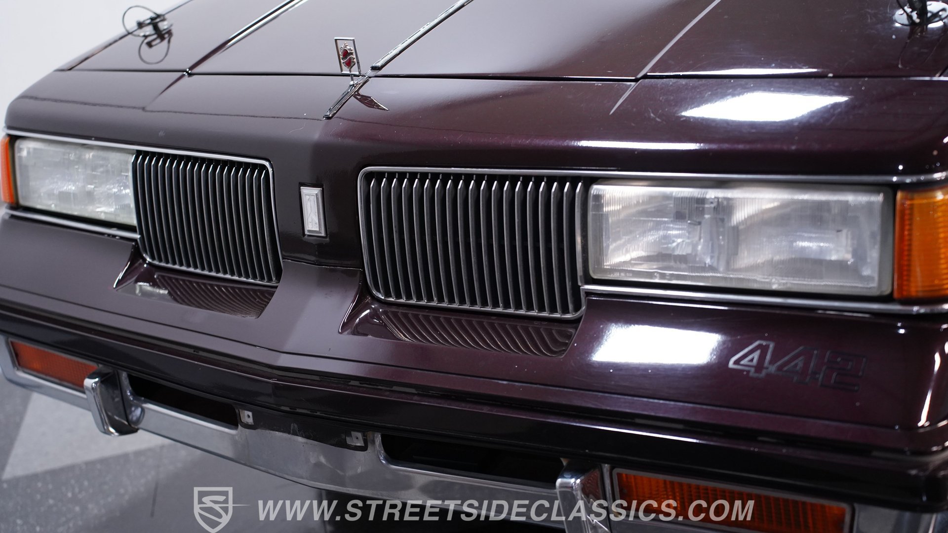 Used 1988 Oldsmobile Cutlass Supreme Classic Brougham RWD image 17