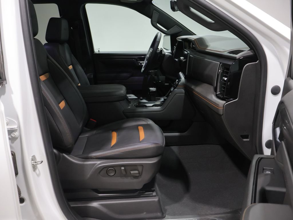 Used 2024 GMC Sierra 1500 AT4 w/ Technology Package image 23