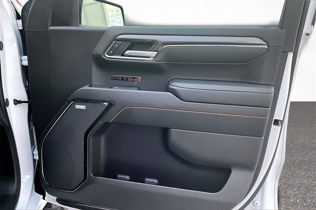 Used 2025 GMC Sierra 1500 AT4 w/ AT4 Premium Package image 28