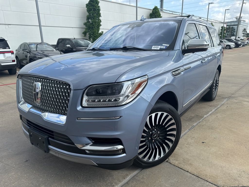 Used 2020 Lincoln Navigator Black Label w/ Cargo Convenience Package image 1