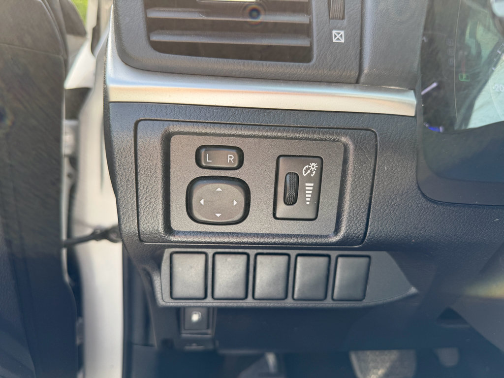 Used 2012 Lexus CT 200h Premium w/ Premium Audio Pkg FWD image 13