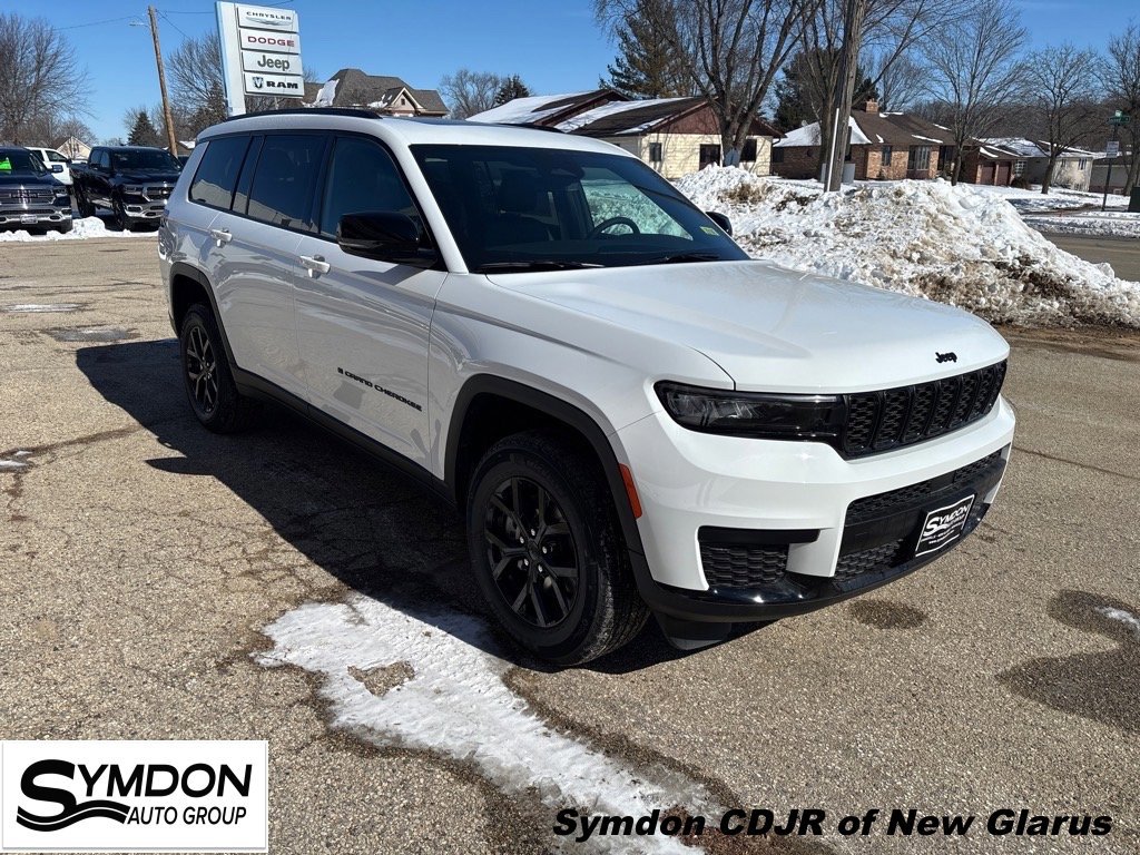 New 2025 Jeep Grand Cherokee L Altitude image 1