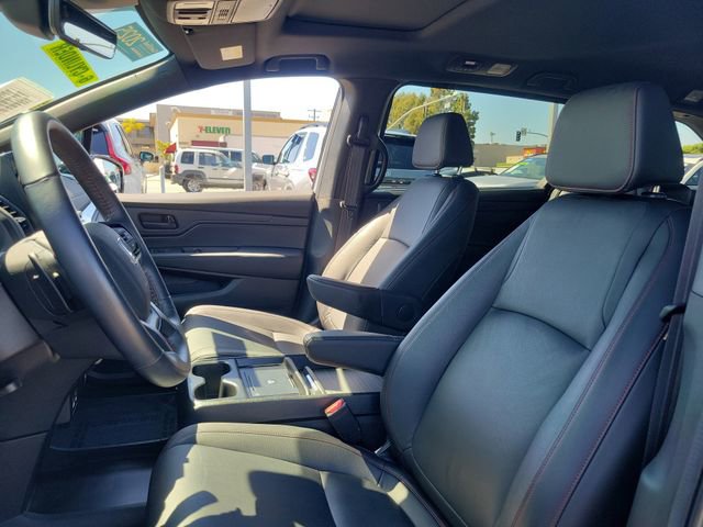 Used 2025 Honda Odyssey Sport-L image 16