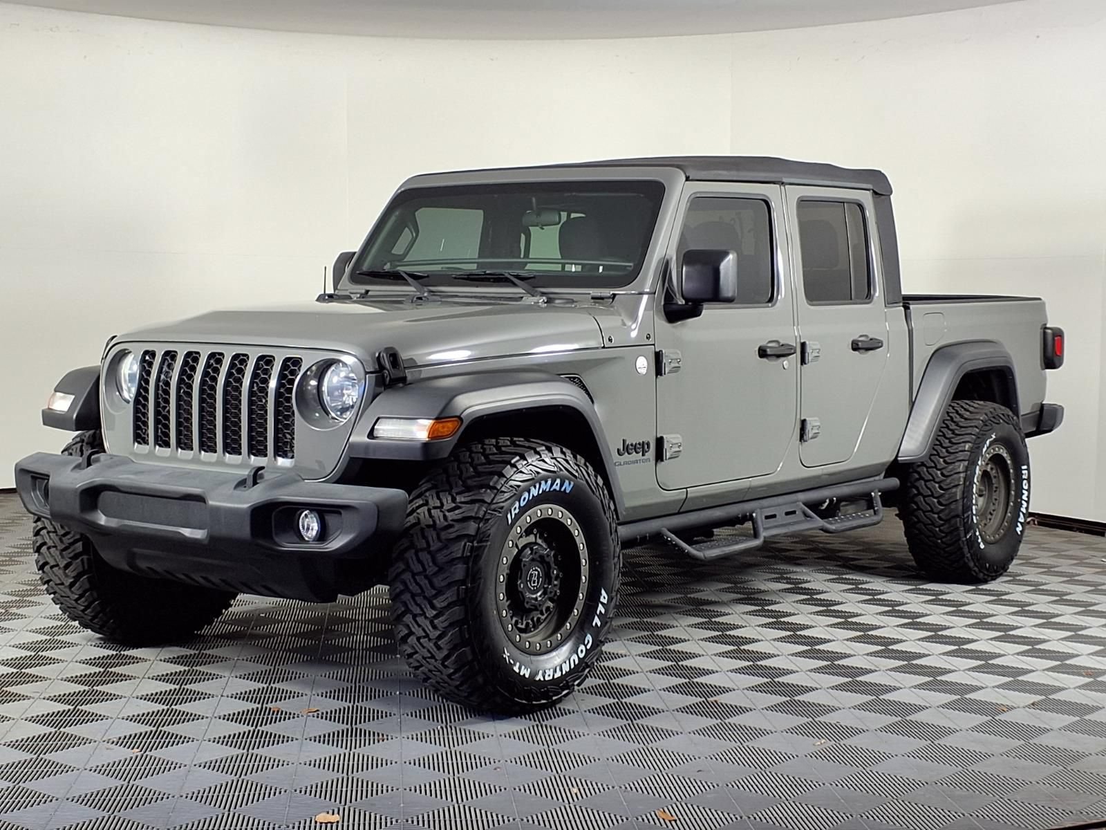 Used 2020 Jeep Gladiator Sport w/ Trailer Tow Package AWD/4WD image 3