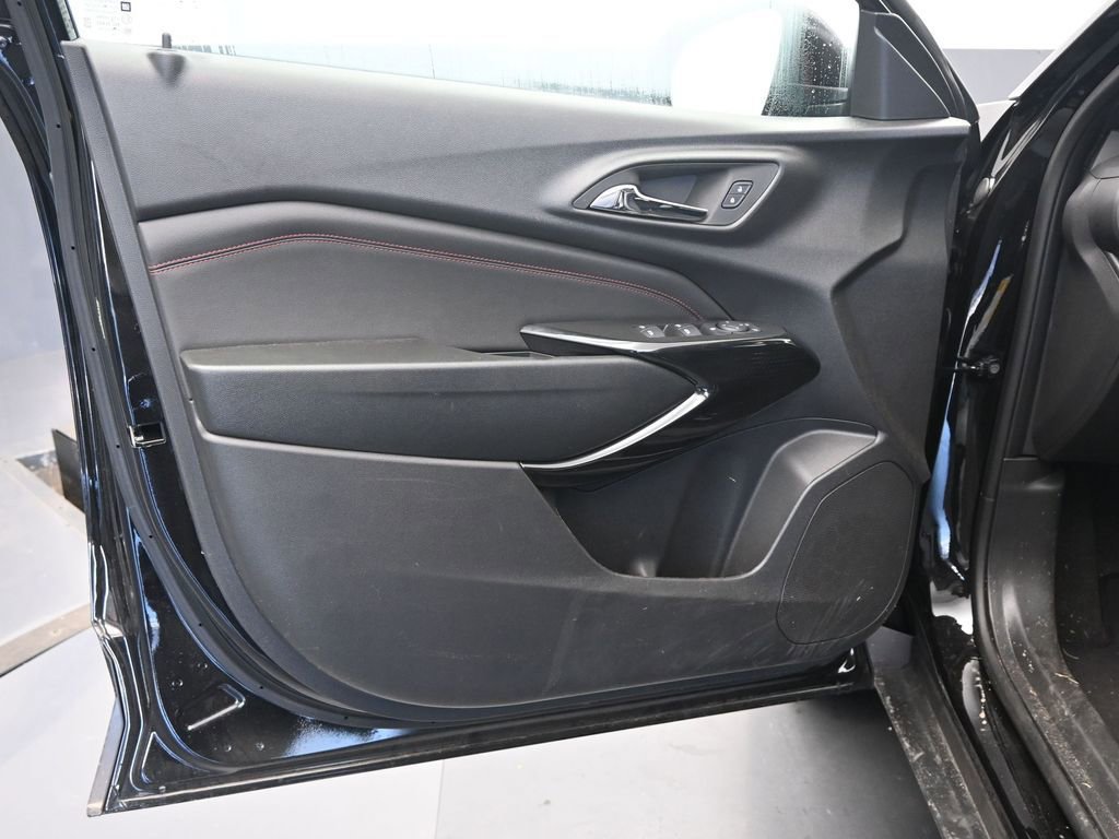 Certified 2026 Chevrolet Trax RS w/ Driver Confidence Package image 24