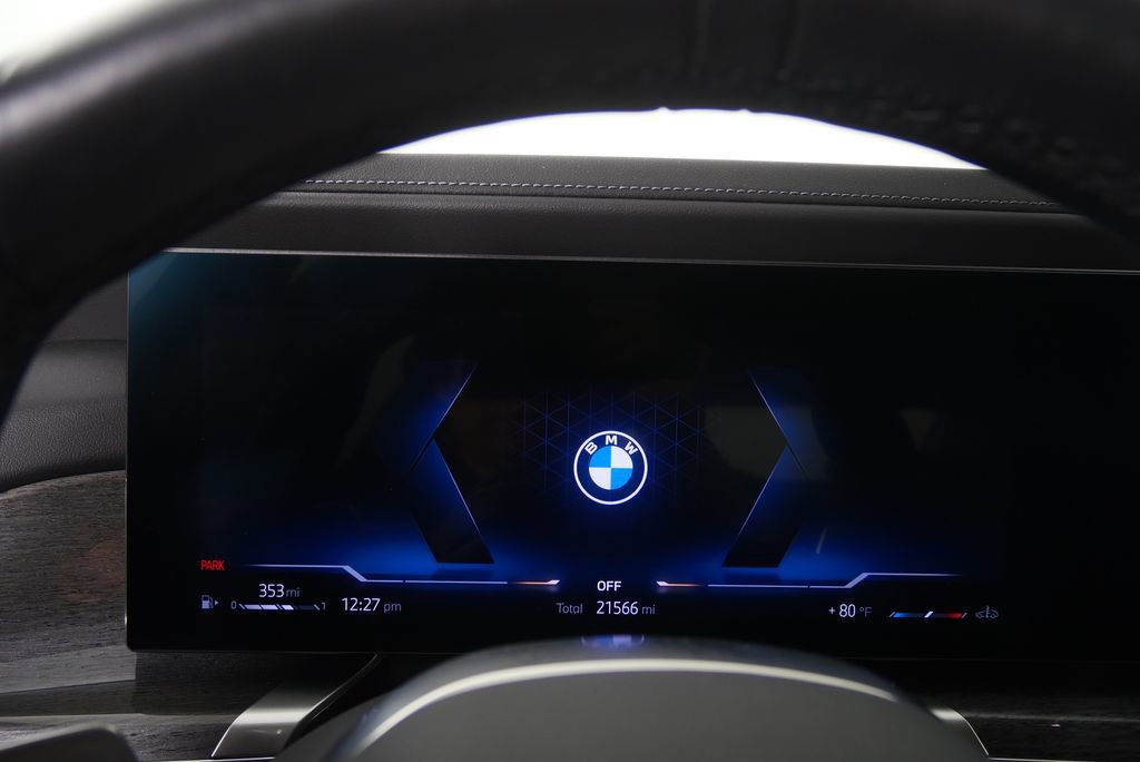 Used 2025 BMW 740i w/ Premium Package RWD image 21