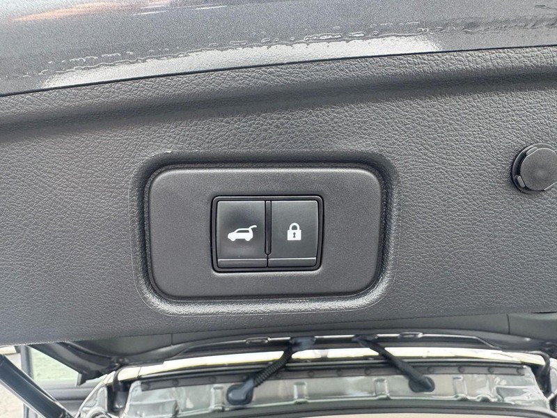 Used 2023 Nissan Pathfinder SL w/ Cargo Package AWD/4WD image 15