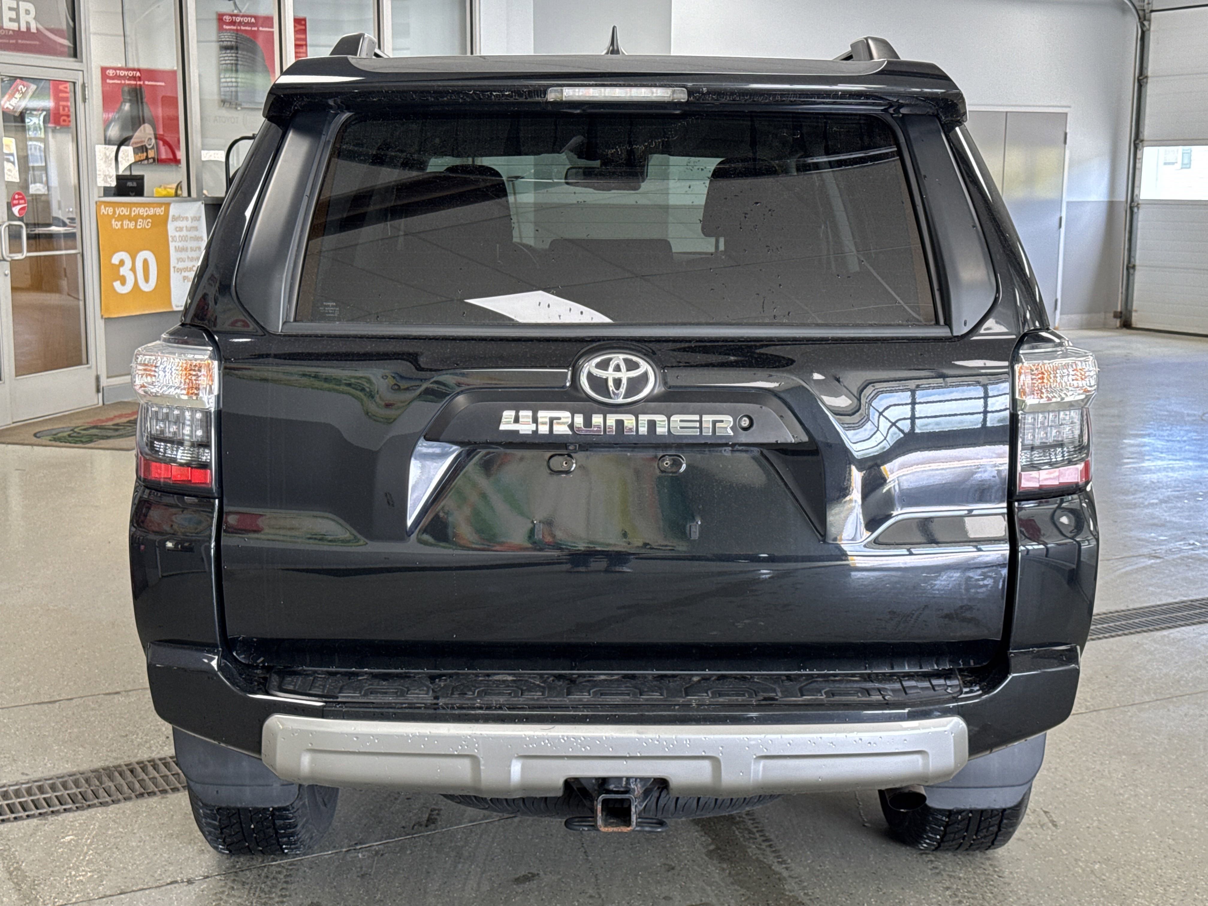 Used 2021 Toyota 4Runner TRD Off-Road image 9