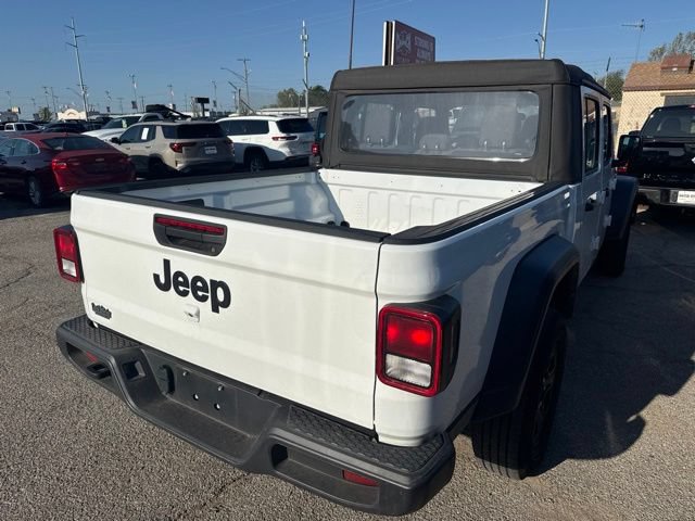 Used 2025 Jeep Gladiator Sport AWD/4WD image 4