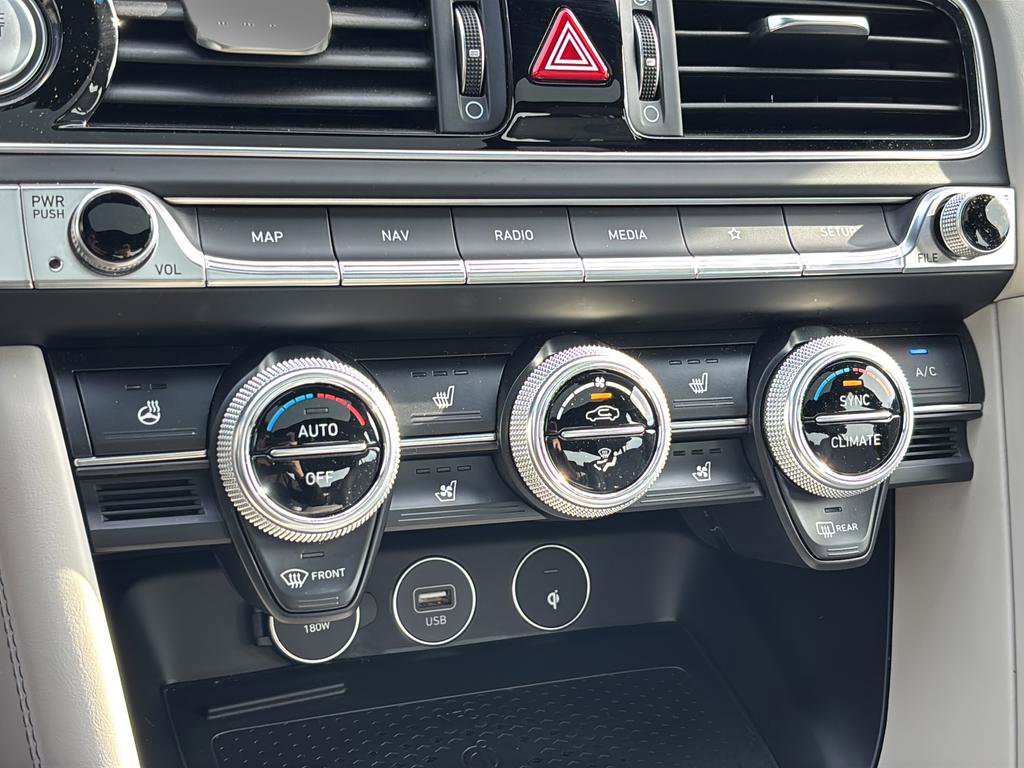 Used 2023 Genesis G70 3.3T w/ Sport Prestige Package image 33