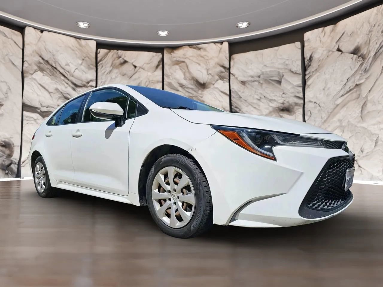Used 2021 Toyota Corolla LE image 14