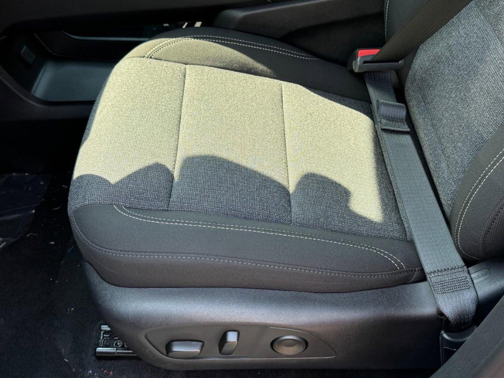 New 2026 GMC Acadia Elevation image 16