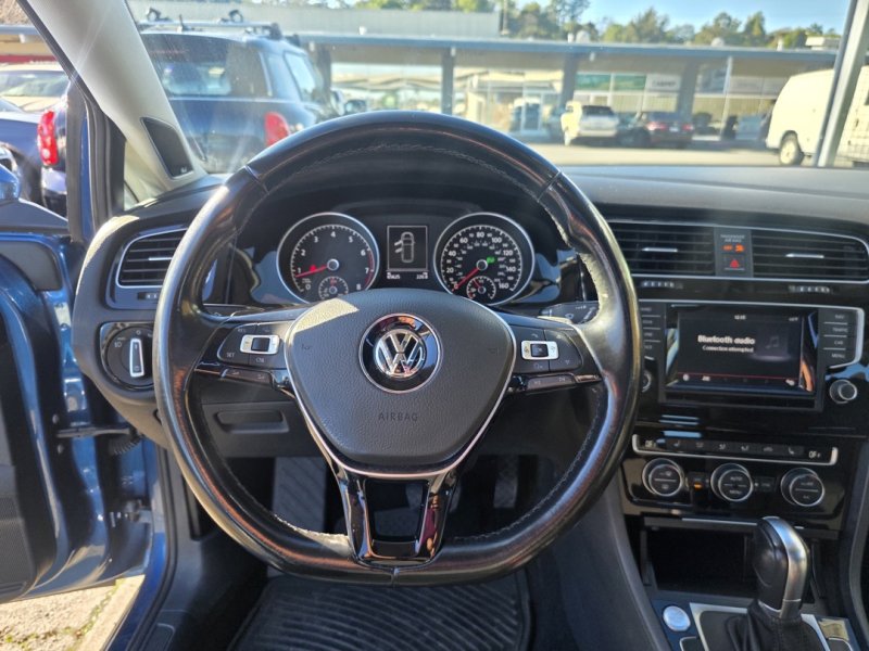 Used 2015 Volkswagen Golf SEL image 17