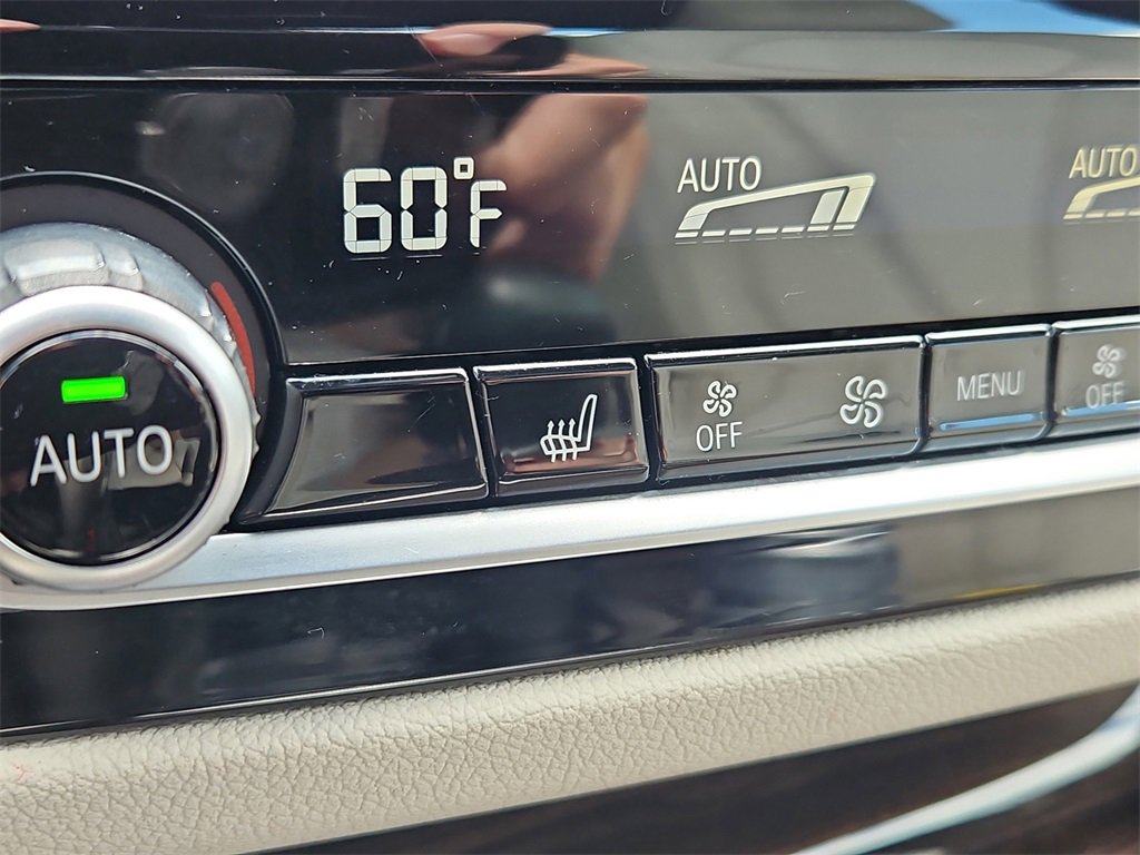 Used 2022 BMW 530i xDrive w/ Premium Package image 22