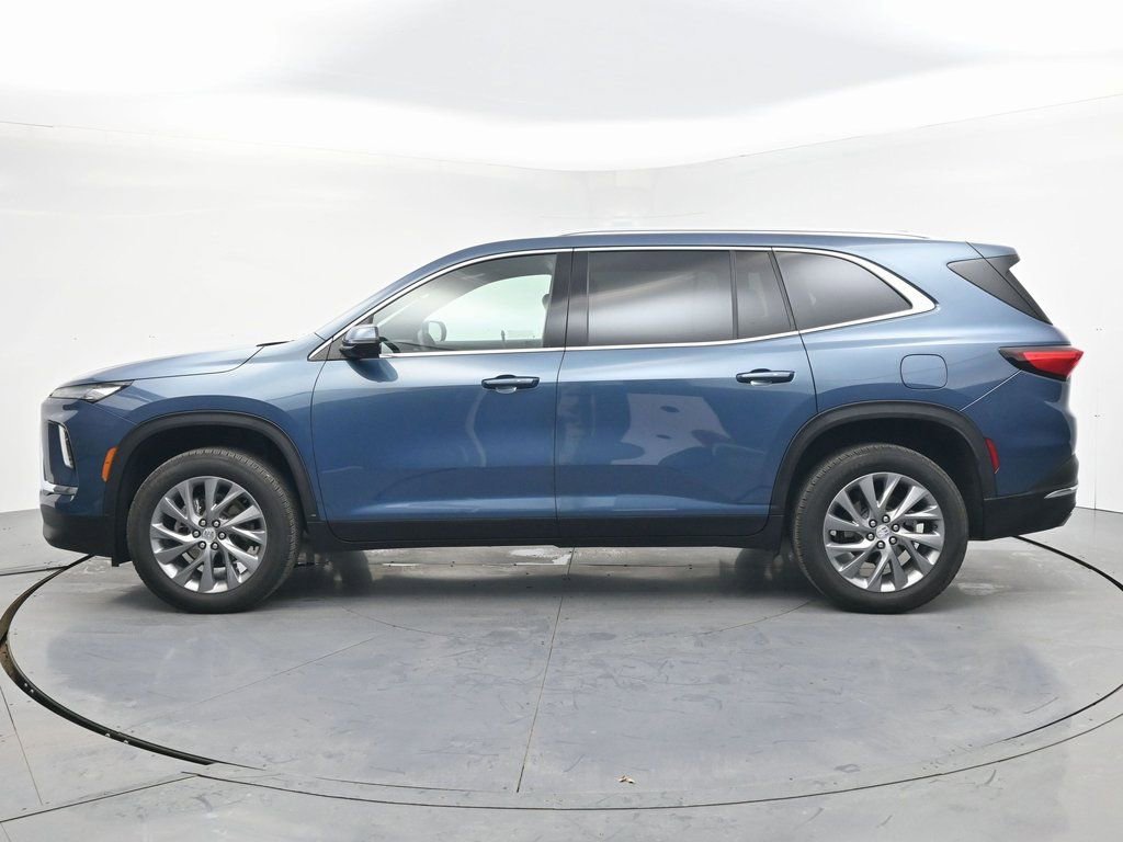 Used 2025 Buick Enclave Preferred AWD/4WD image 3