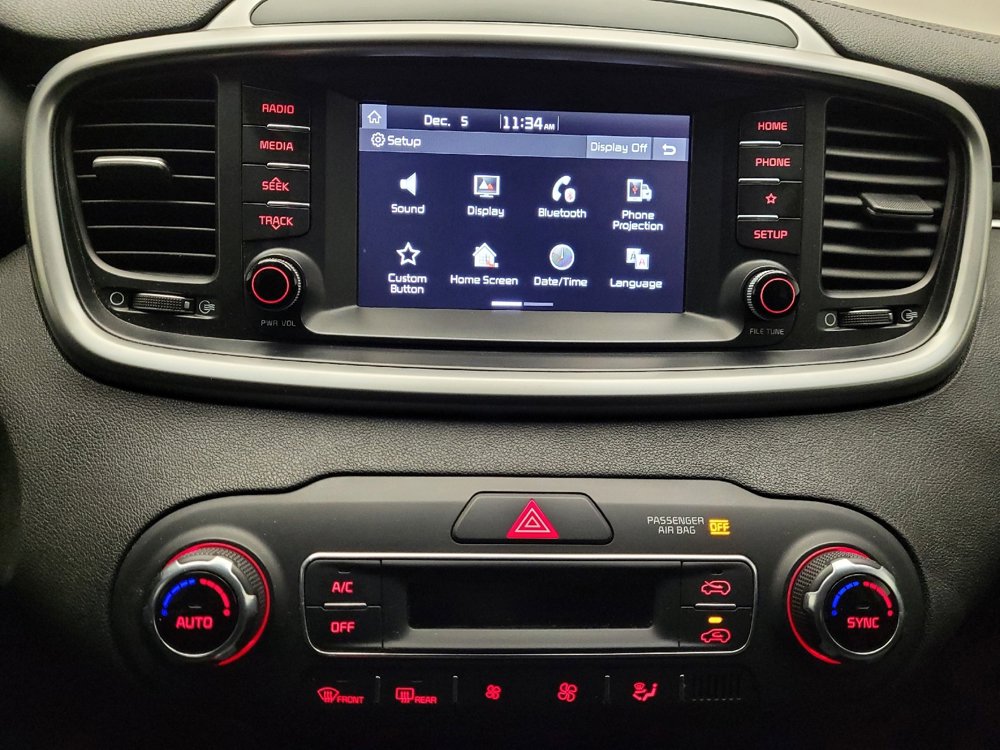 Used 2019 Kia Sorento LX image 25