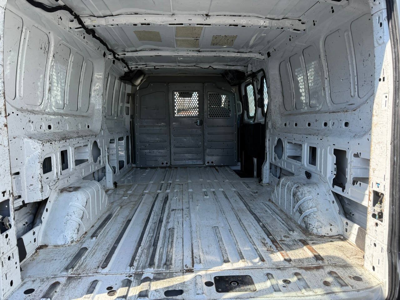Used 2018 Ford Transit 250 148 Low Roof RWD image 14