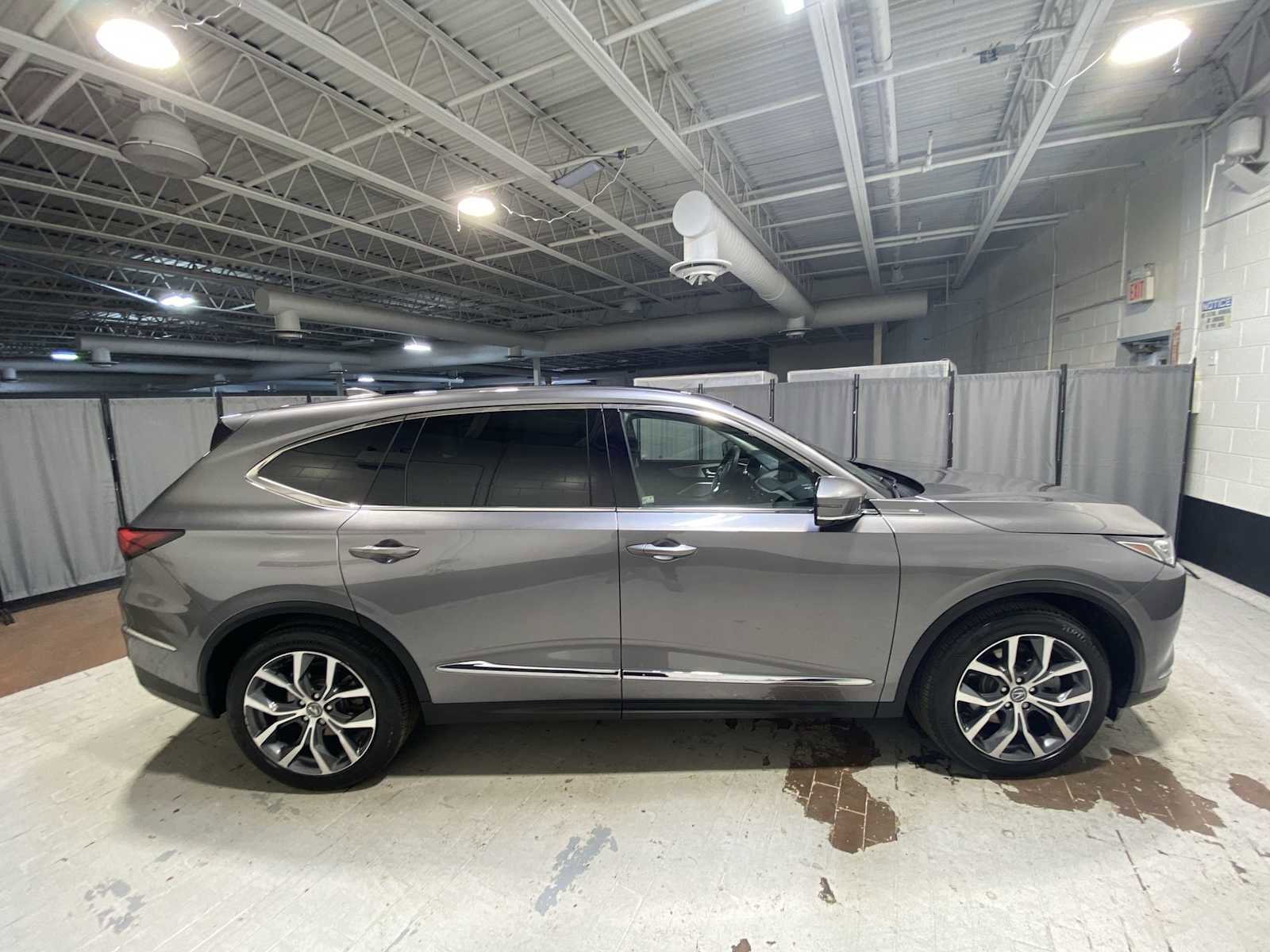 Used 2023 Acura MDX SH-AWD w/ Technology Package image 27