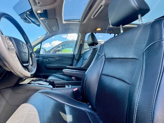 Used 2017 Honda Pilot Elite image 11