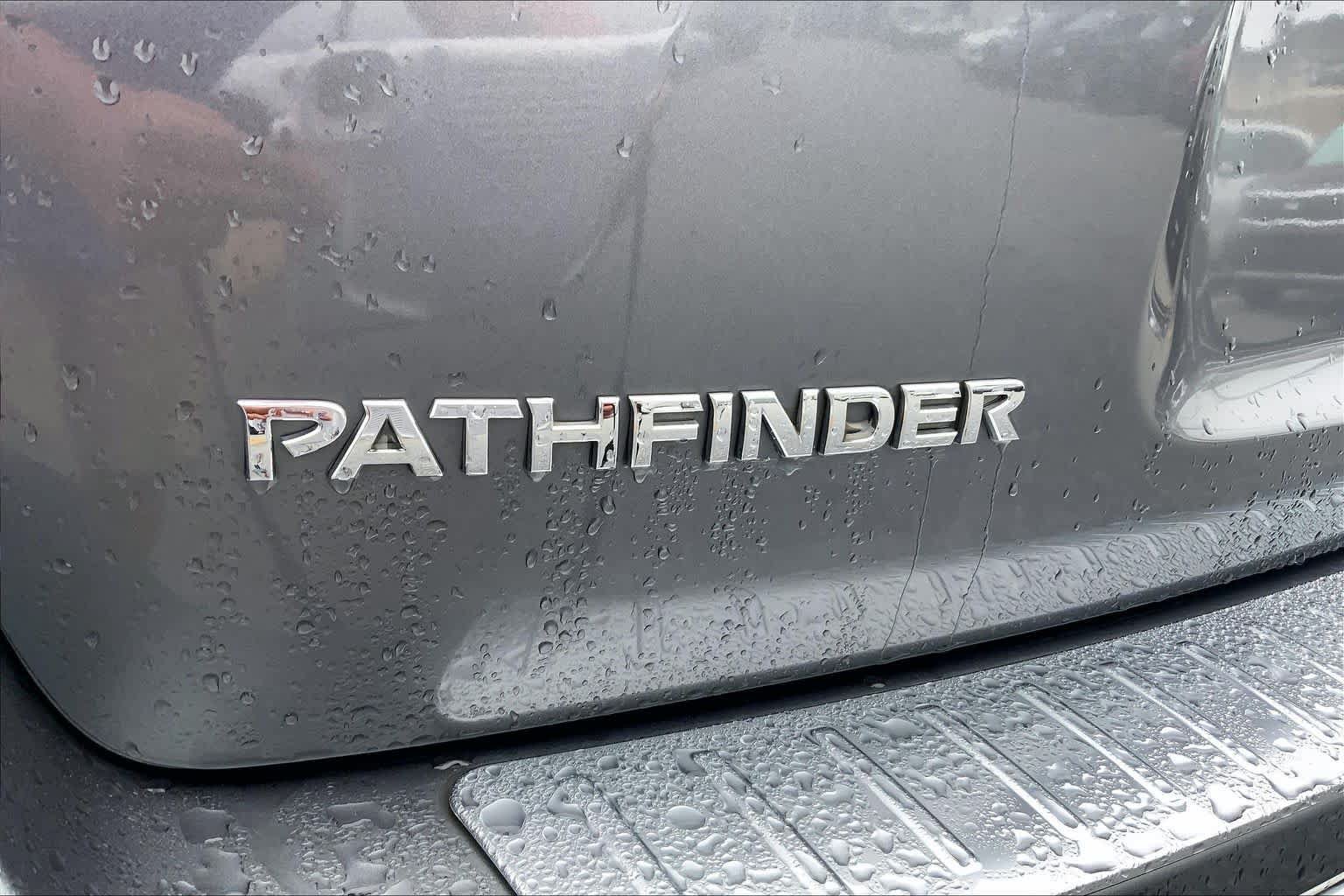 Used 2017 Nissan Pathfinder S FWD image 10