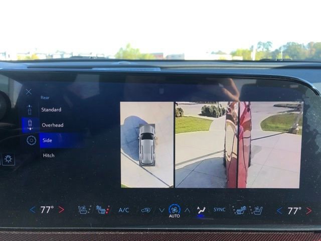 Used 2024 Chevrolet Traverse RS image 62