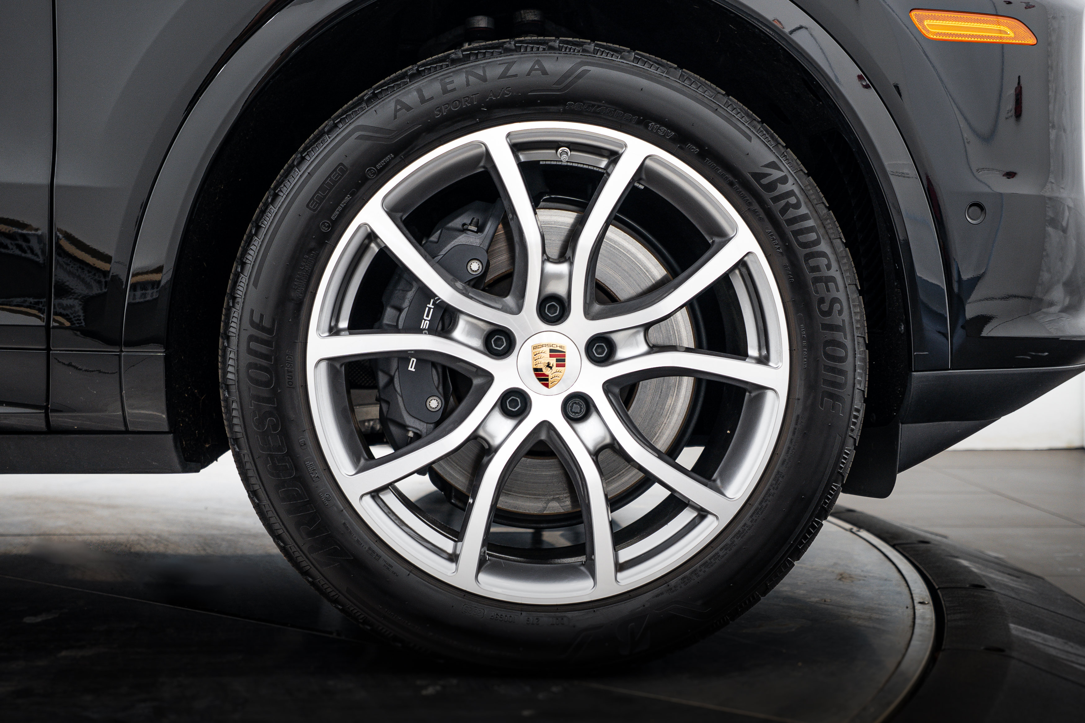 Certified 2026 Porsche Cayenne AWD/4WD image 11