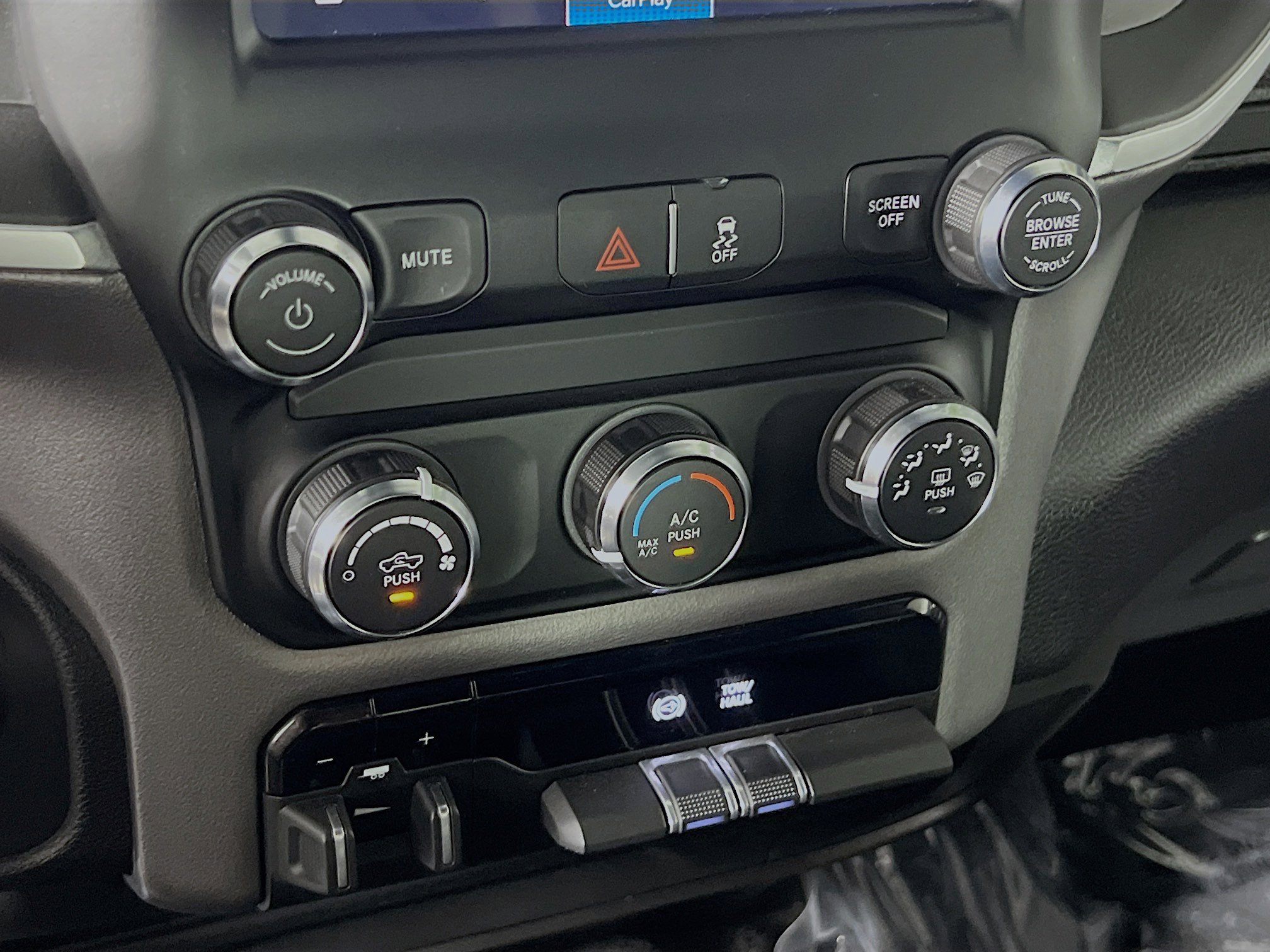 Used 2024 RAM 3500 Big Horn AWD/4WD image 25