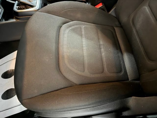 Used 2019 Jeep Renegade Latitude FWD image 15
