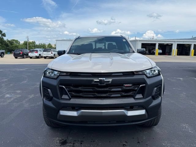 New 2026 Chevrolet Colorado Trail Boss AWD/4WD image 2