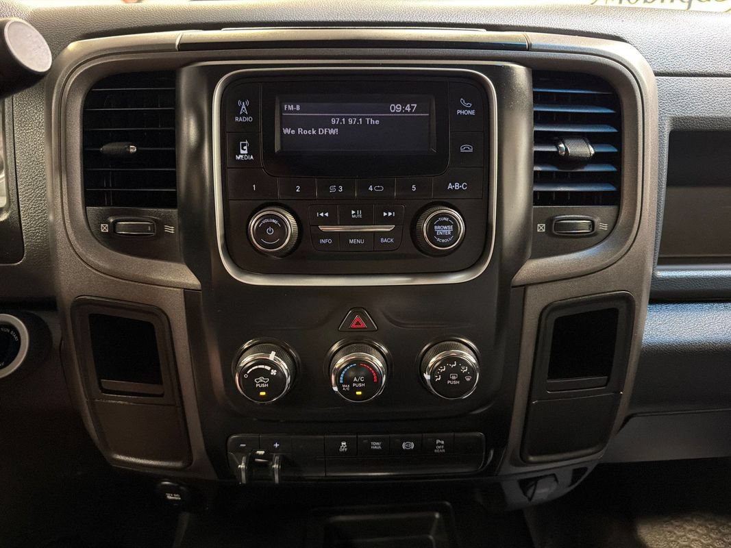 Used 2018 RAM 2500 Tradesman w/ Chrome Appearance Group AWD/4WD image 18