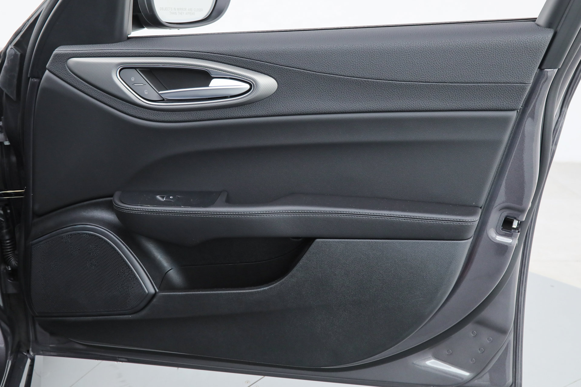New 2025 Alfa Romeo Giulia w/ Driving Assist Package RWD image 9