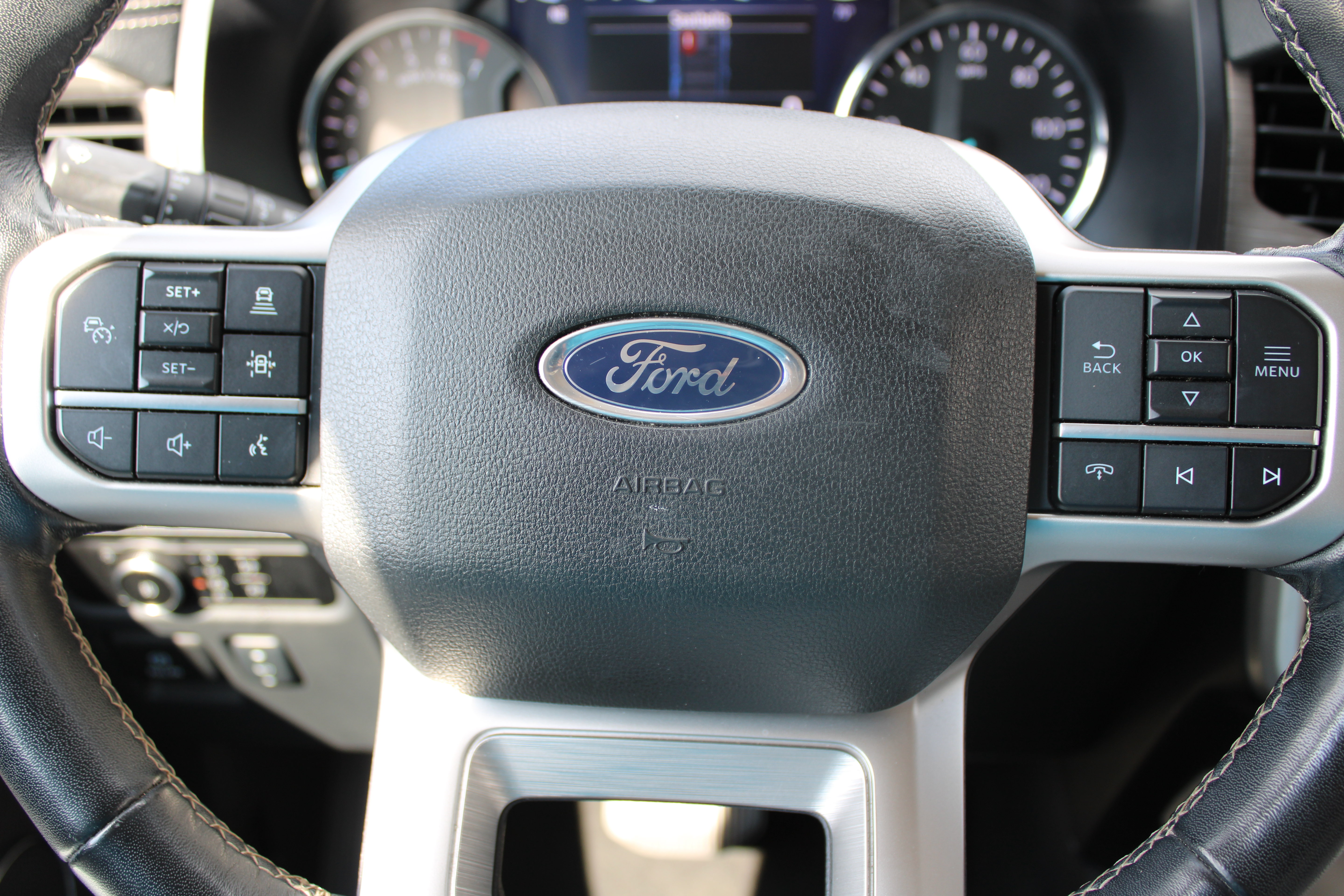 Used 2024 Ford Expedition Limited RWD image 19