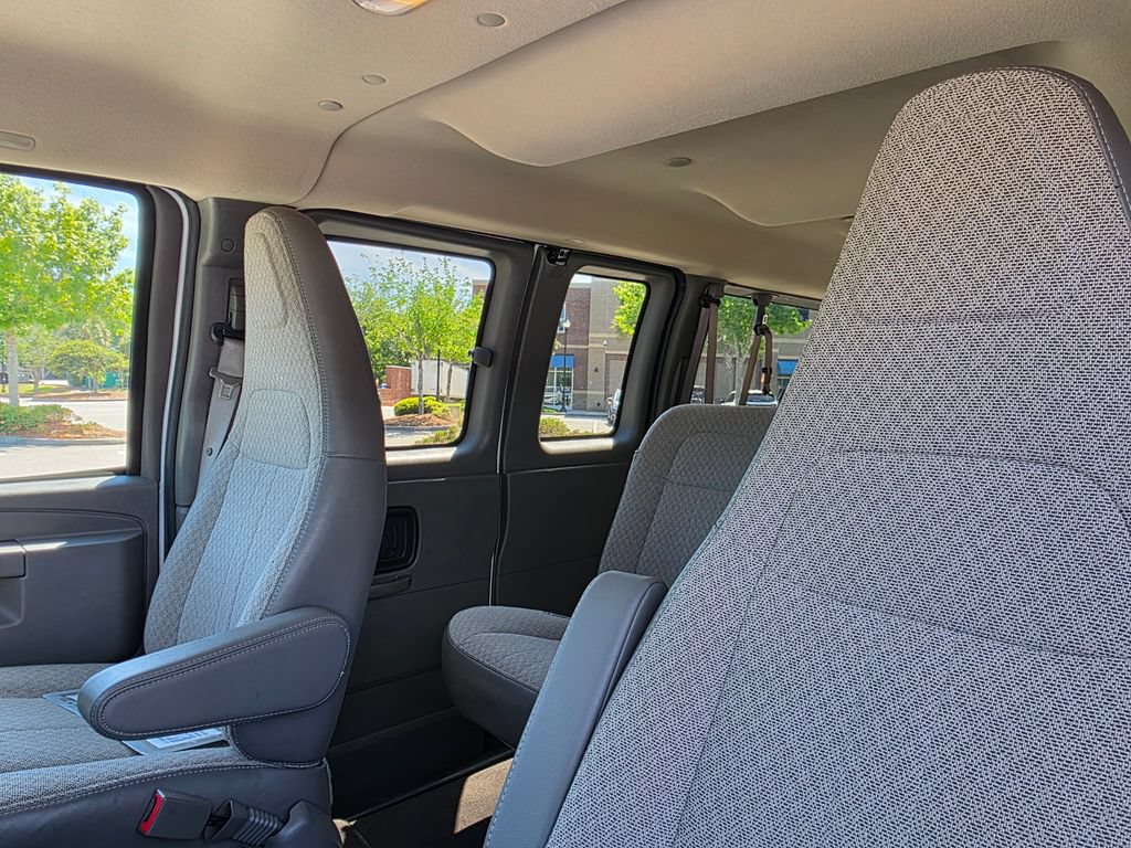 Certified 2025 Chevrolet Express 3500 LS RWD image 12