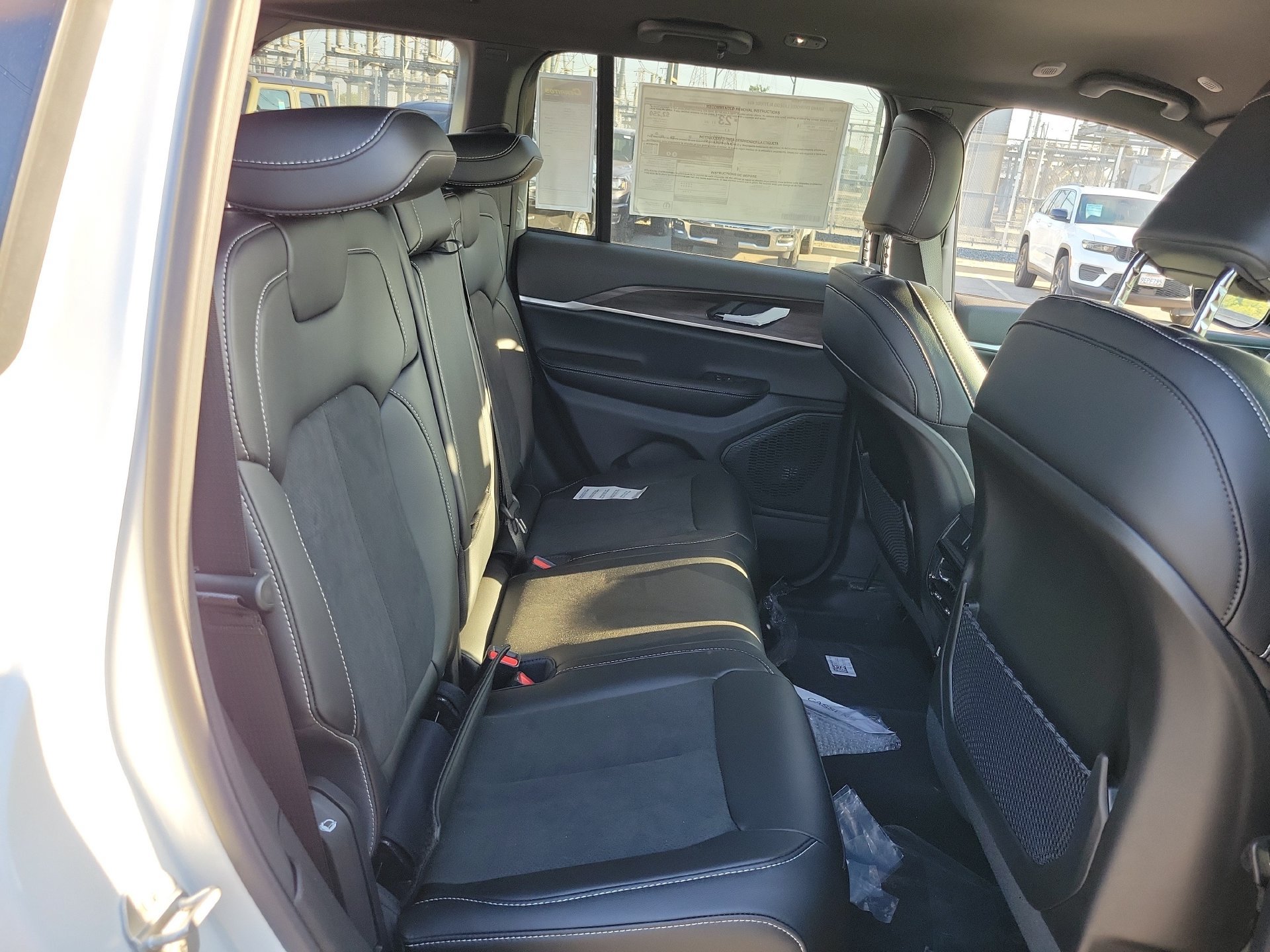 New 2026 Jeep Grand Cherokee Altitude AWD/4WD image 15