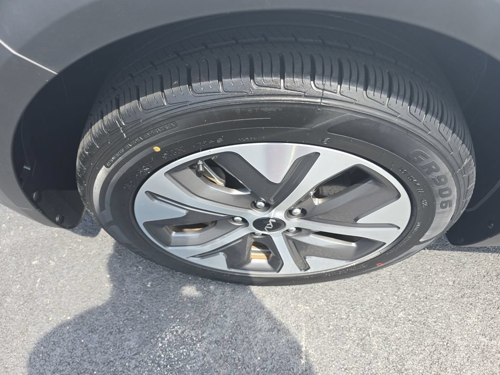 Used 2022 Kia Niro EX FWD image 10