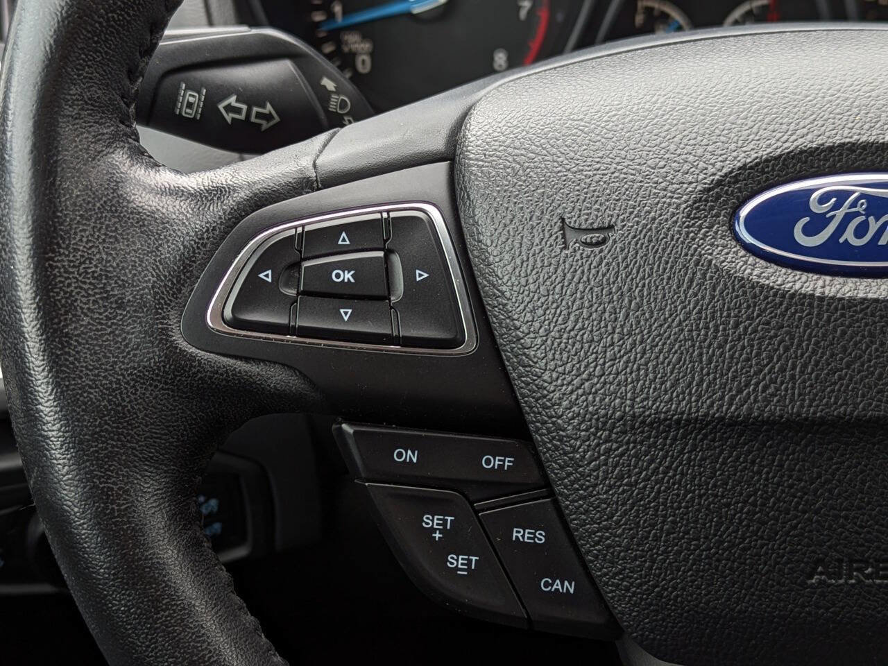 Used 2016 Ford Focus Titanium w/ Titanium Technology Package image 25