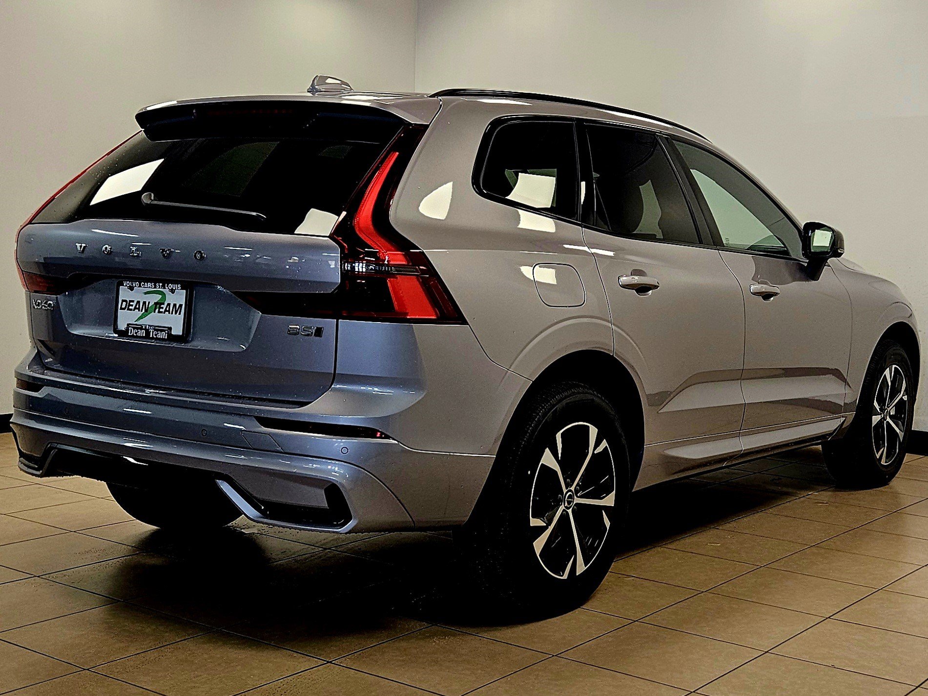 New 2026 Volvo XC60 B5 Core image 5