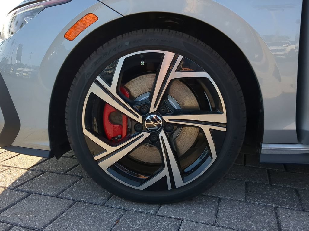 New 2026 Volkswagen GTI SE FWD image 33