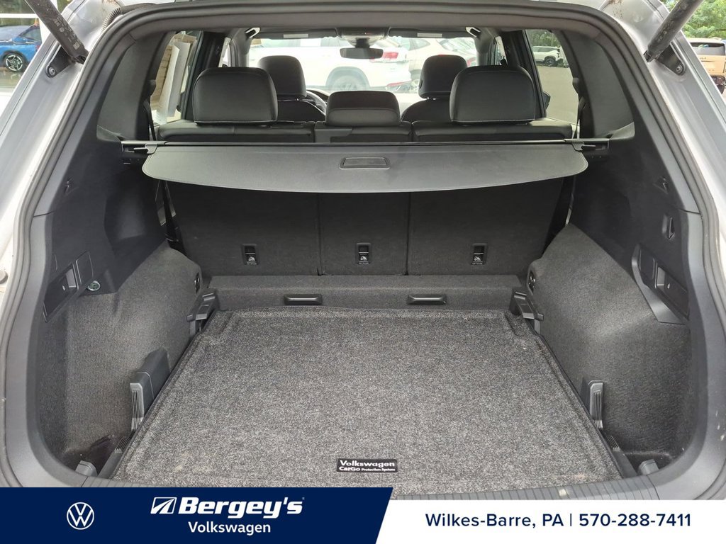 Certified 2024 Volkswagen Tiguan SE R-Line AWD/4WD image 34