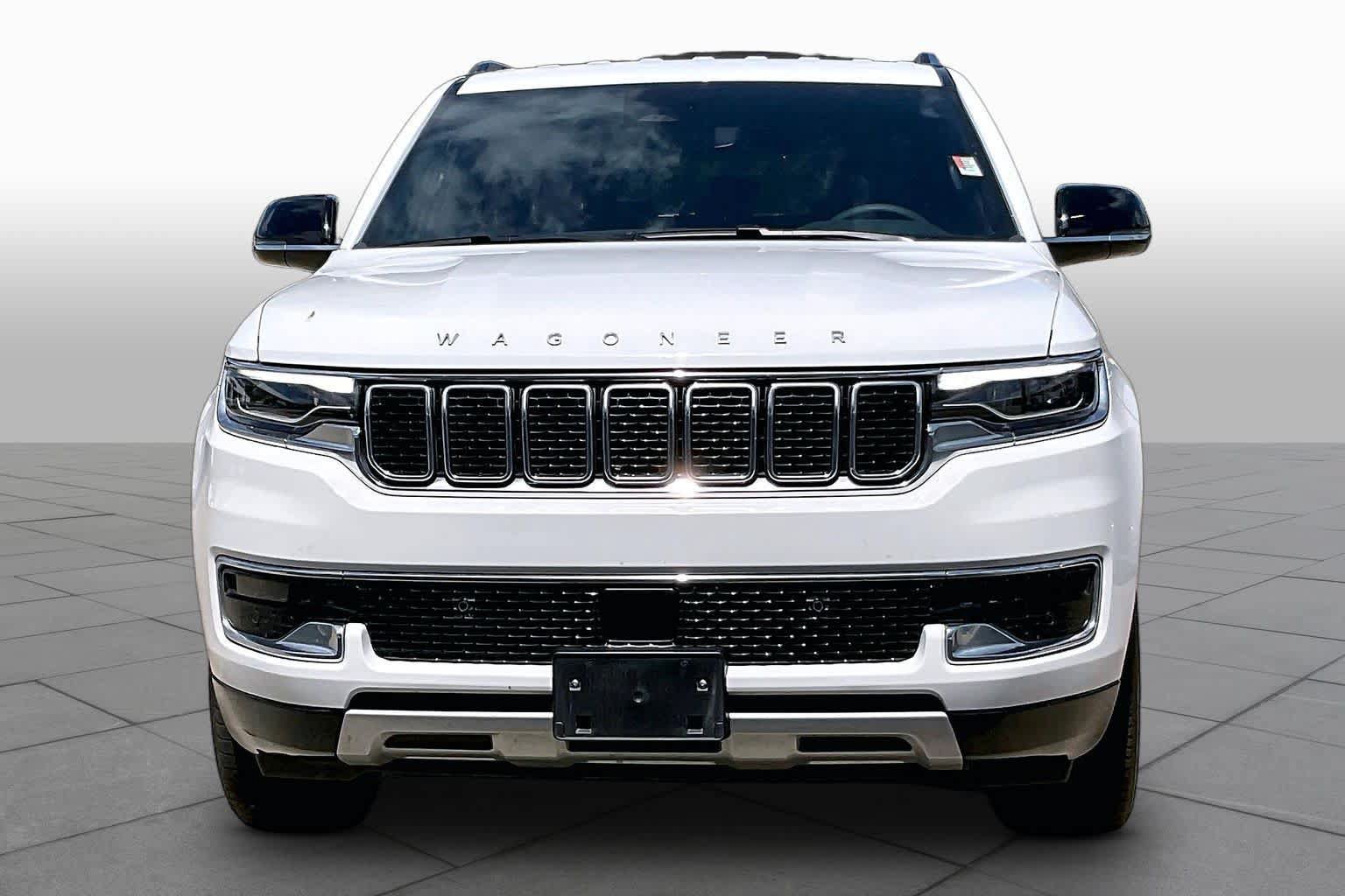 Used 2025 Jeep Wagoneer L Series II w/ 8-pass Seating Package AWD/4WD image 4