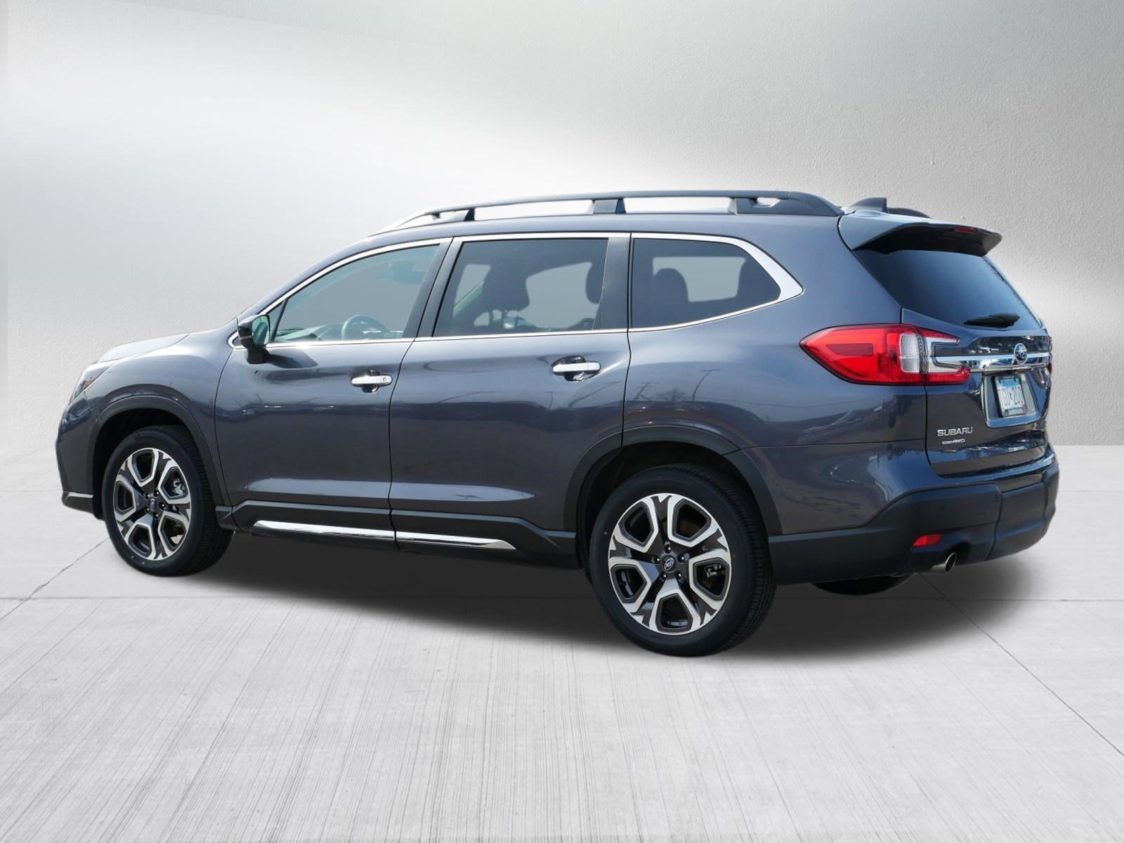 Used 2025 Subaru Ascent Touring w/ Popular Package #2 AWD/4WD image 5