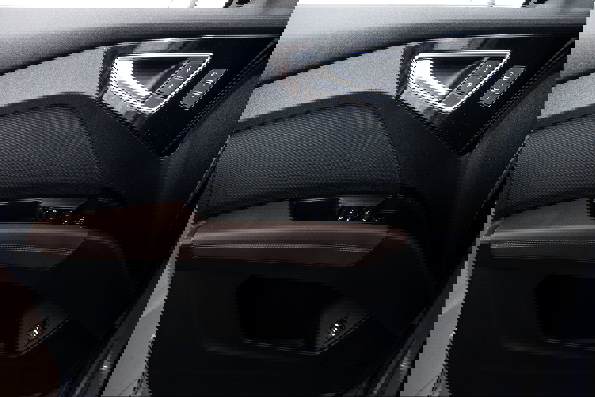 Used 2024 Audi Q4 e-tron Prestige image 11