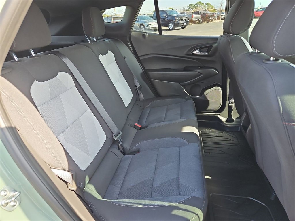 Used 2024 Chevrolet Trax RS w/ Driver Confidence Package image 25