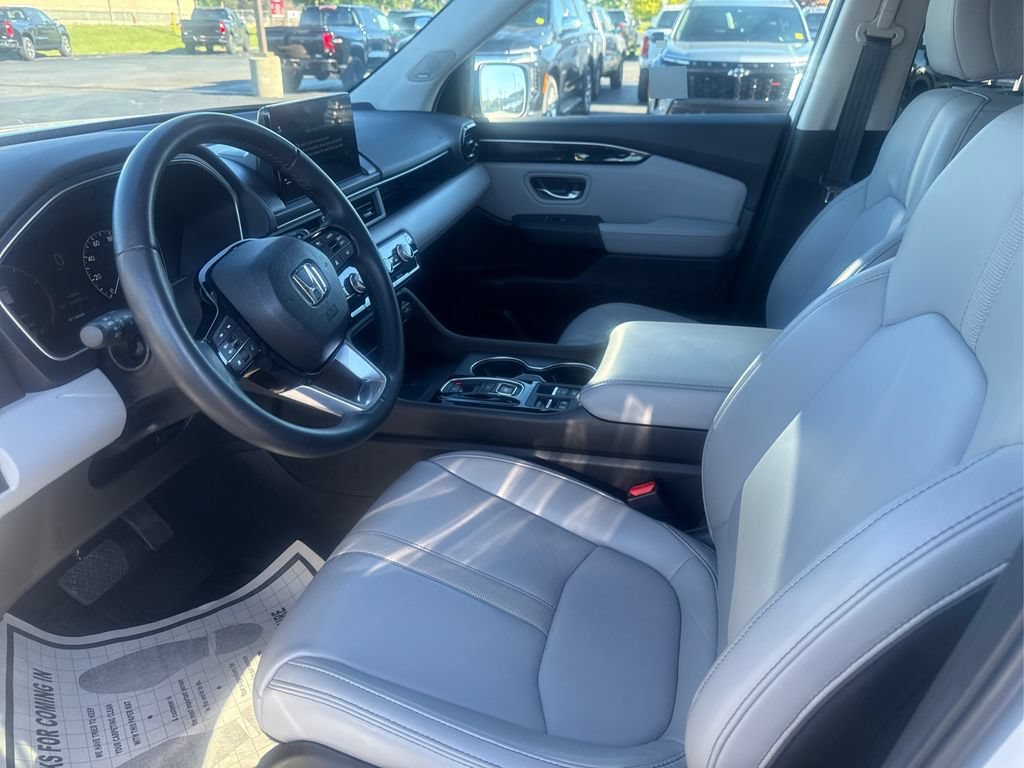 Certified 2023 Honda Pilot Touring image 20