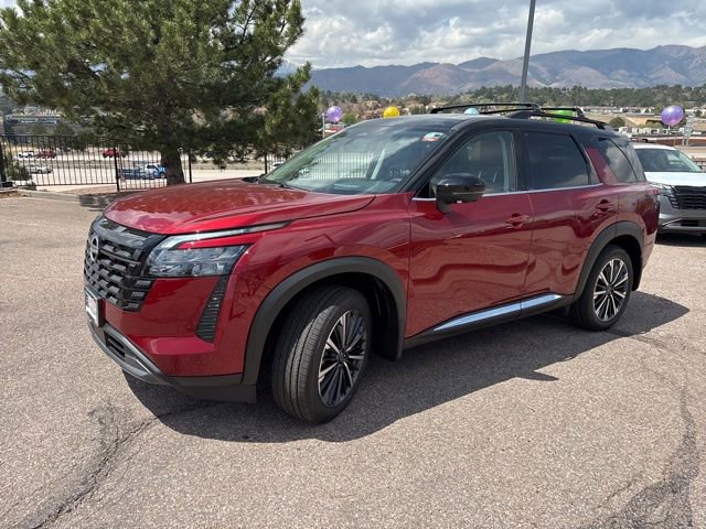 New 2026 Nissan Pathfinder Platinum w/ Cargo Package AWD/4WD image 3