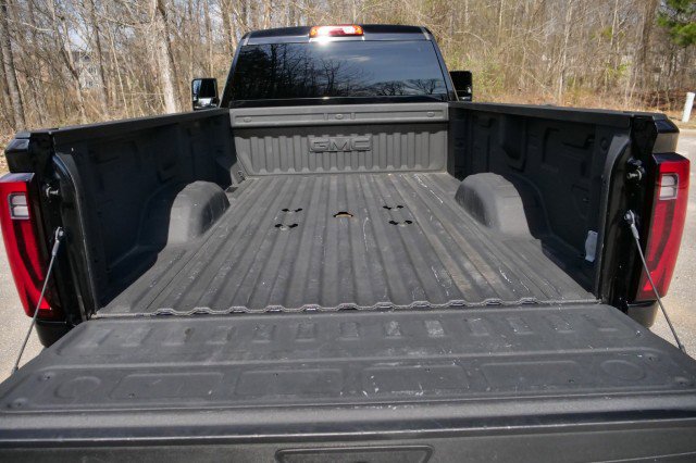 Used 2024 GMC Sierra 3500 SLE w/ SLE Convenience Package image 3